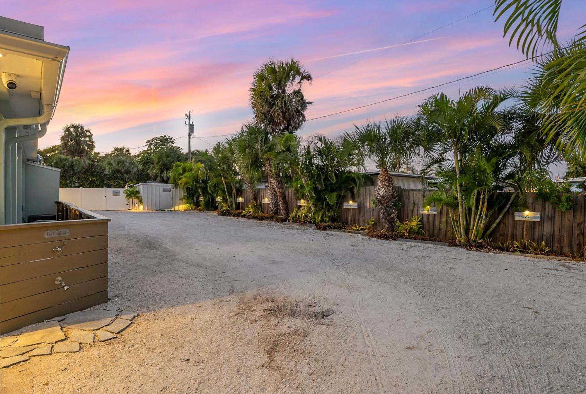 Boutique Vacation Rental Complex At Beach Cocoa Beach Ngoại thất bức ảnh